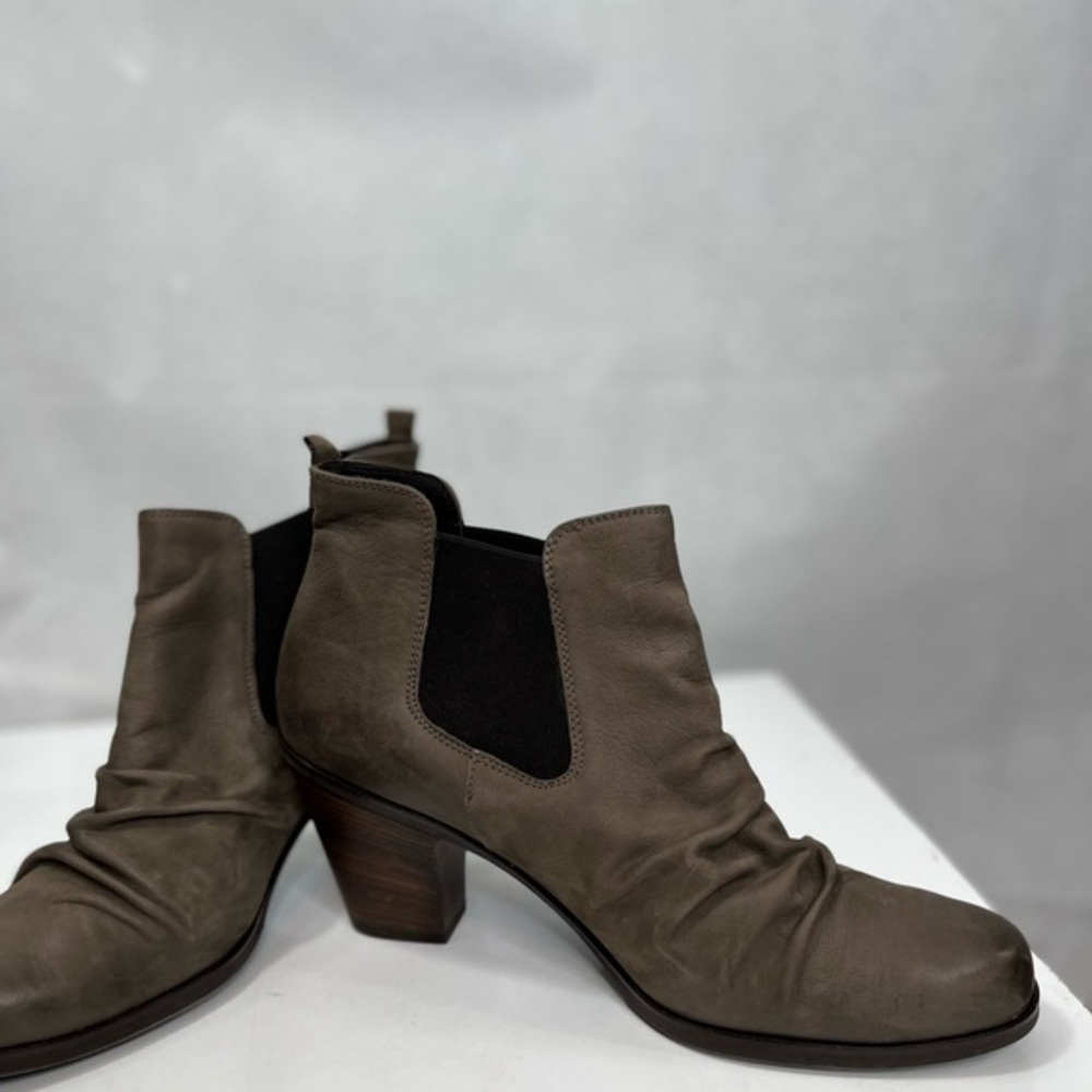 Paul Green leather booties, EUC, German size 7, US 9-9.5